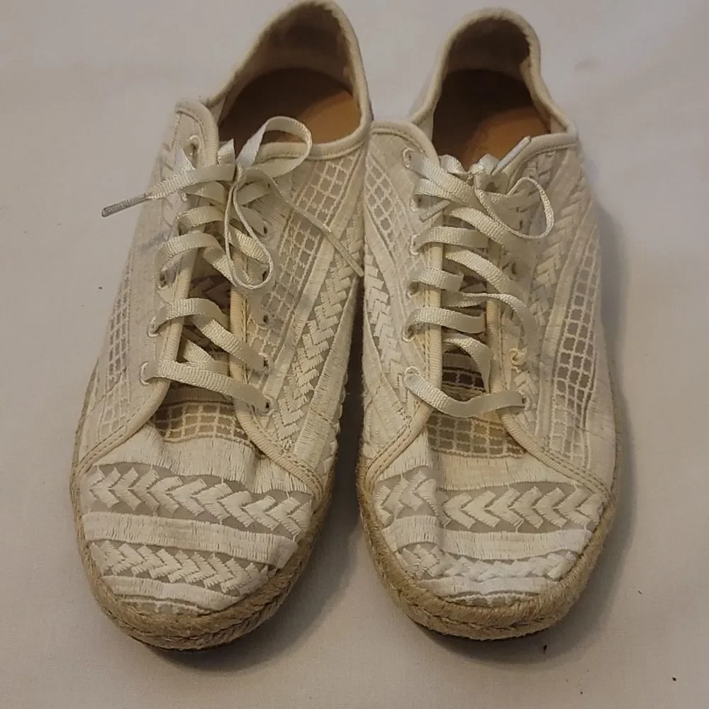 Tom's espadrilles size 8.5‎